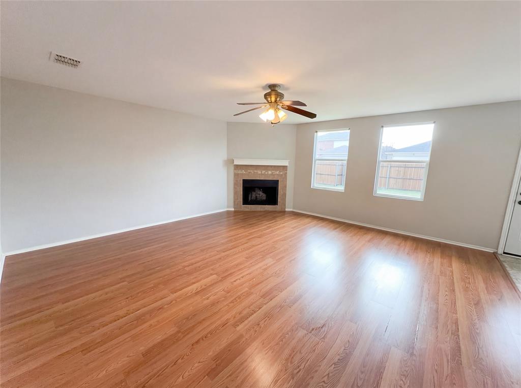 1006 Blackberry Trail