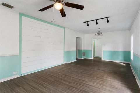 Tiny photo for 922 N Buffalo Avenue, Cleburne, TX 76033 (MLS # 21101087)