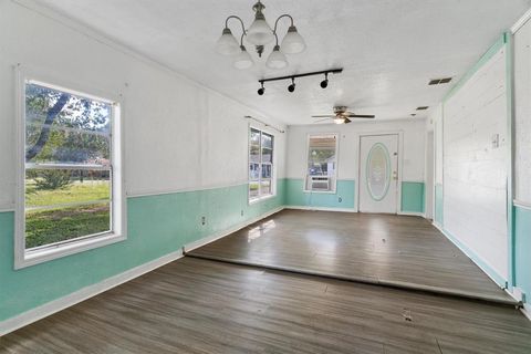 Tiny photo for 922 N Buffalo Avenue, Cleburne, TX 76033 (MLS # 21101087)