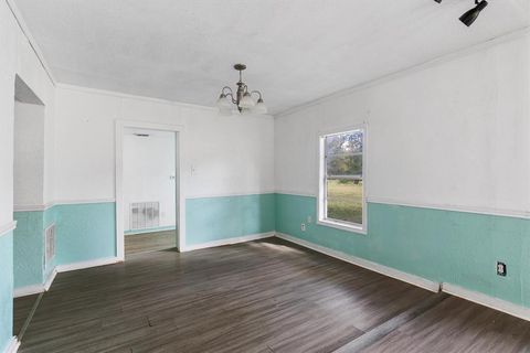 Tiny photo for 922 N Buffalo Avenue, Cleburne, TX 76033 (MLS # 21101087)