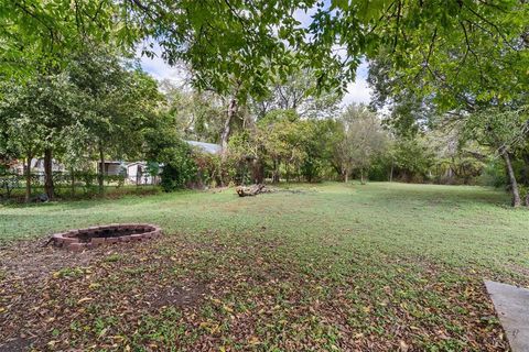 Tiny photo for 922 N Buffalo Avenue, Cleburne, TX 76033 (MLS # 21101087)