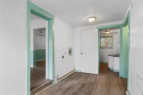 Tiny photo for 922 N Buffalo Avenue, Cleburne, TX 76033 (MLS # 21101087)