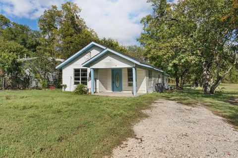 Tiny photo for 922 N Buffalo Avenue, Cleburne, TX 76033 (MLS # 21101087)
