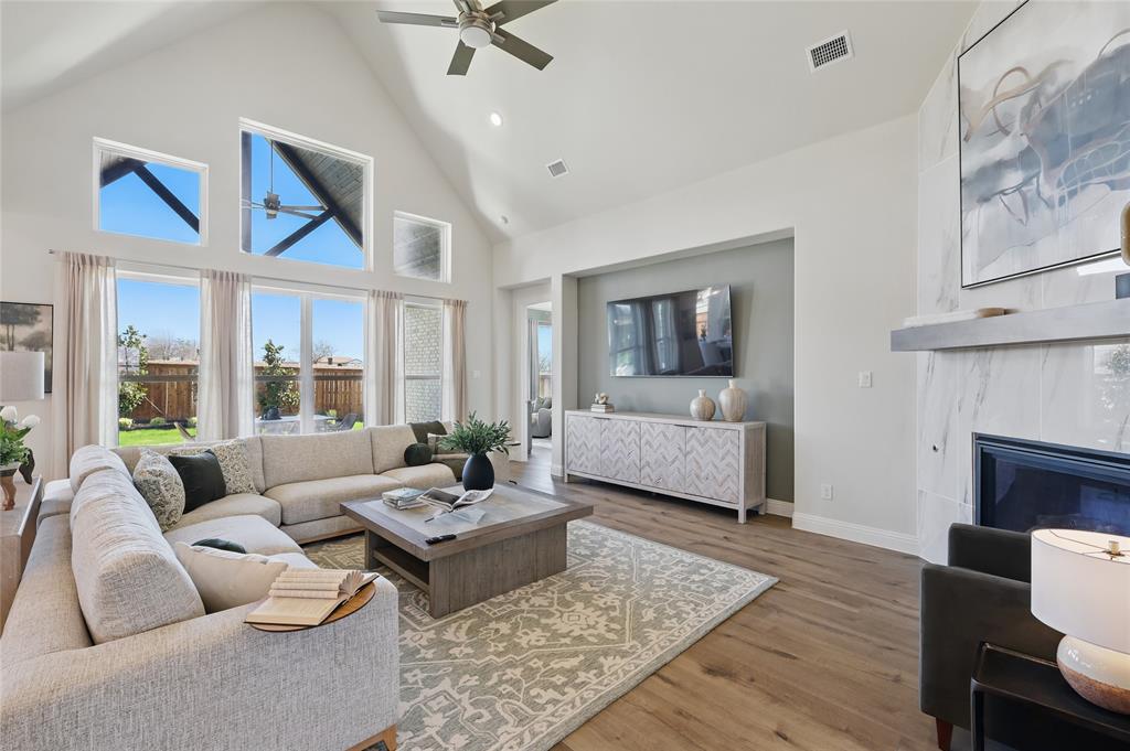 2253 Garnet Drive