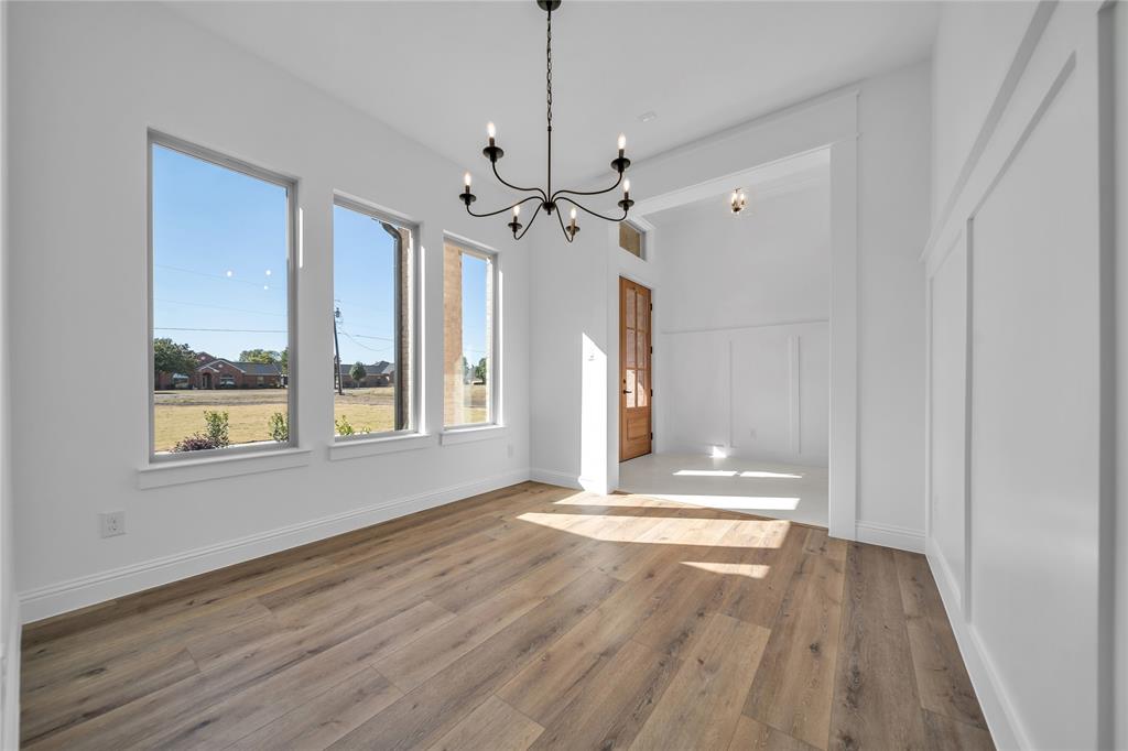 819 Meadow Lark Lane