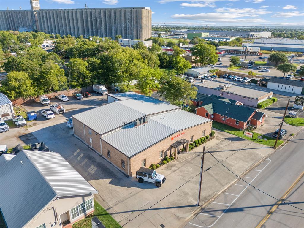 132 W Mcleroy Boulevard