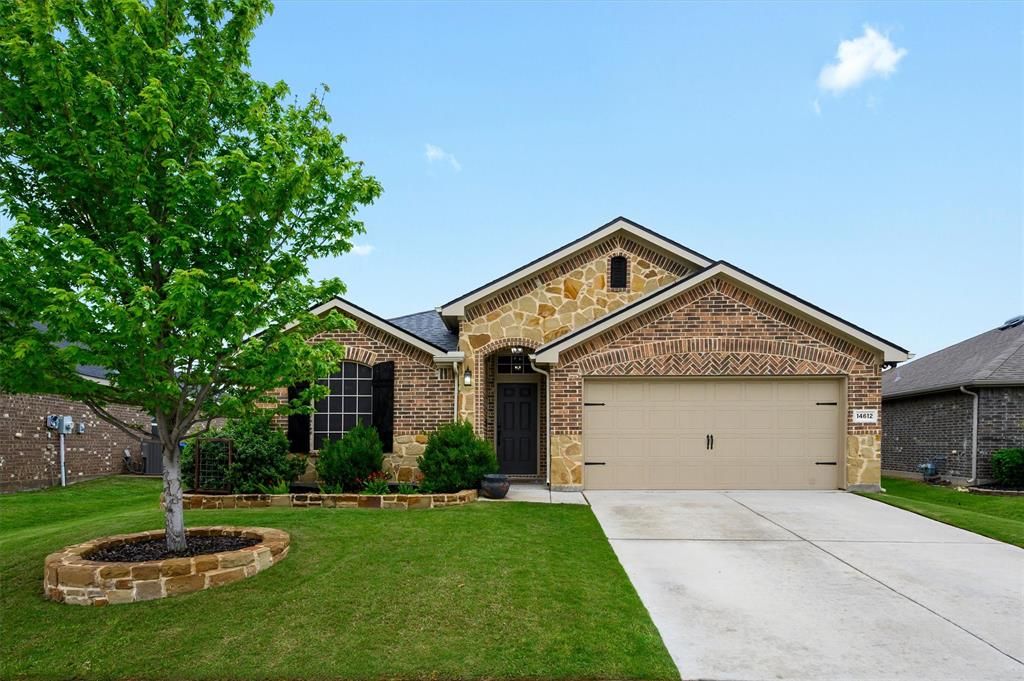 Photo of 14612 Sundog Way, Fort Worth, TX 76052 (MLS # 21252428)