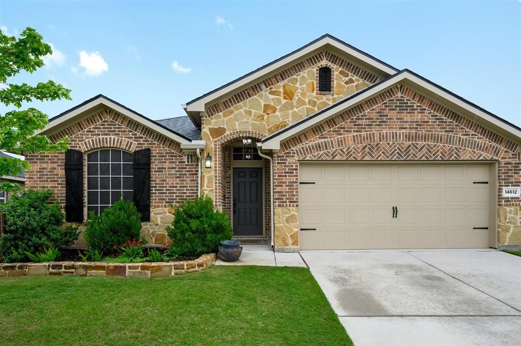 Photo of 14612 Sundog Way, Fort Worth, TX 76052 (MLS # 21252428)