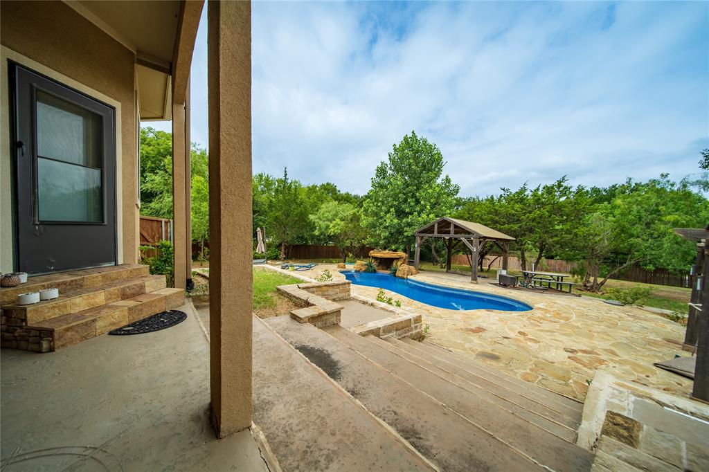 2785 S Lakeview Drive