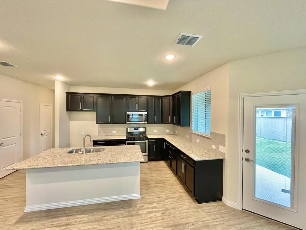 Pecan Square Ph 1c - Residential Lease