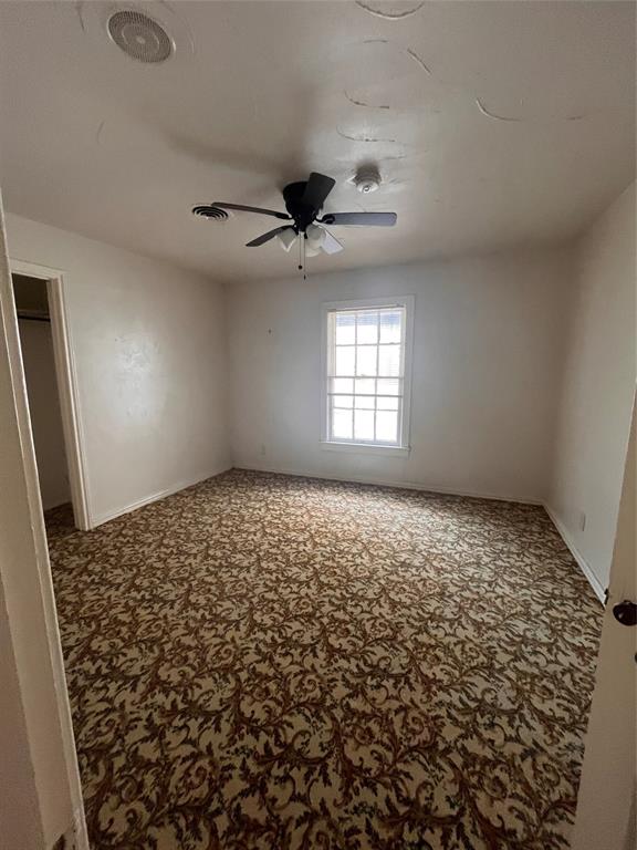 1104 E Robert Street