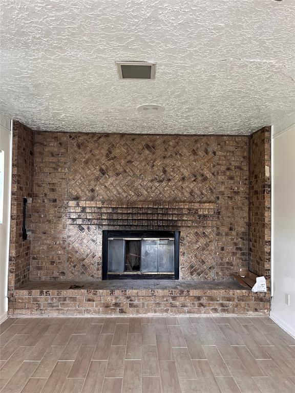 1104 E Robert Street