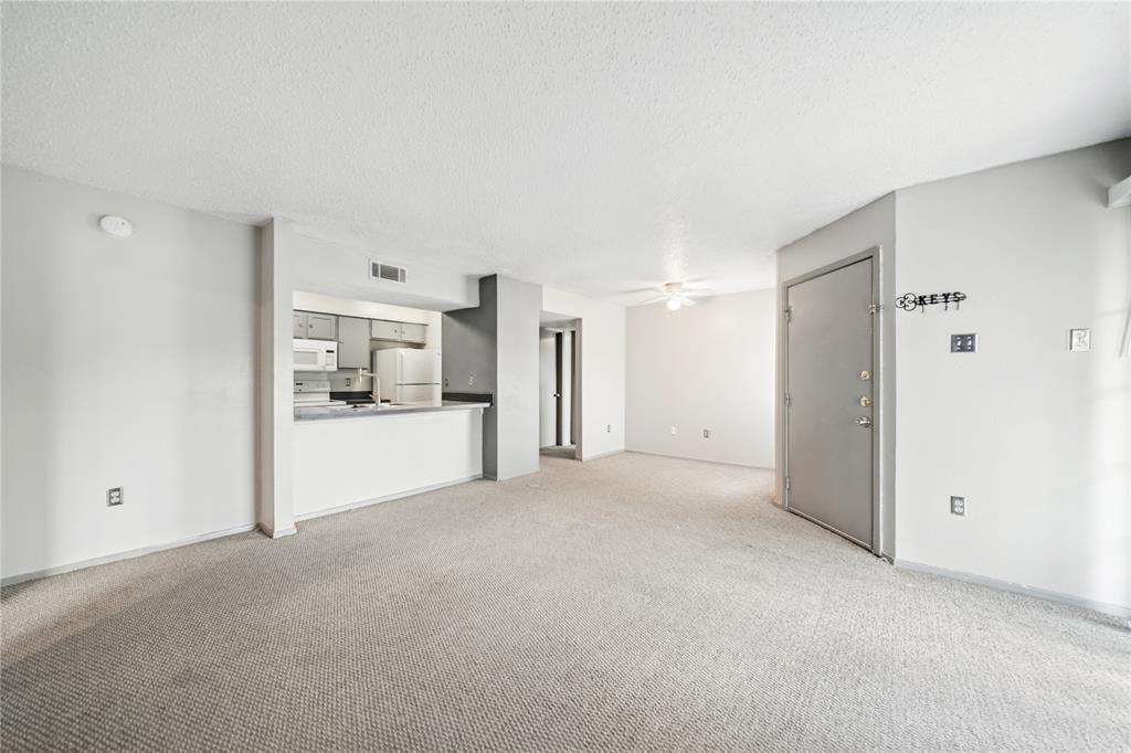 Creekbend Condo Ph 01-06 - Residential Lease