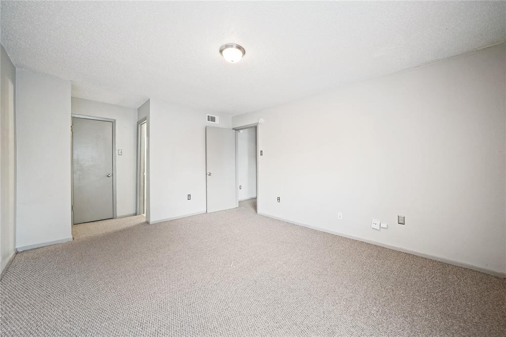 Creekbend Condo Ph 01-06 - Residential Lease