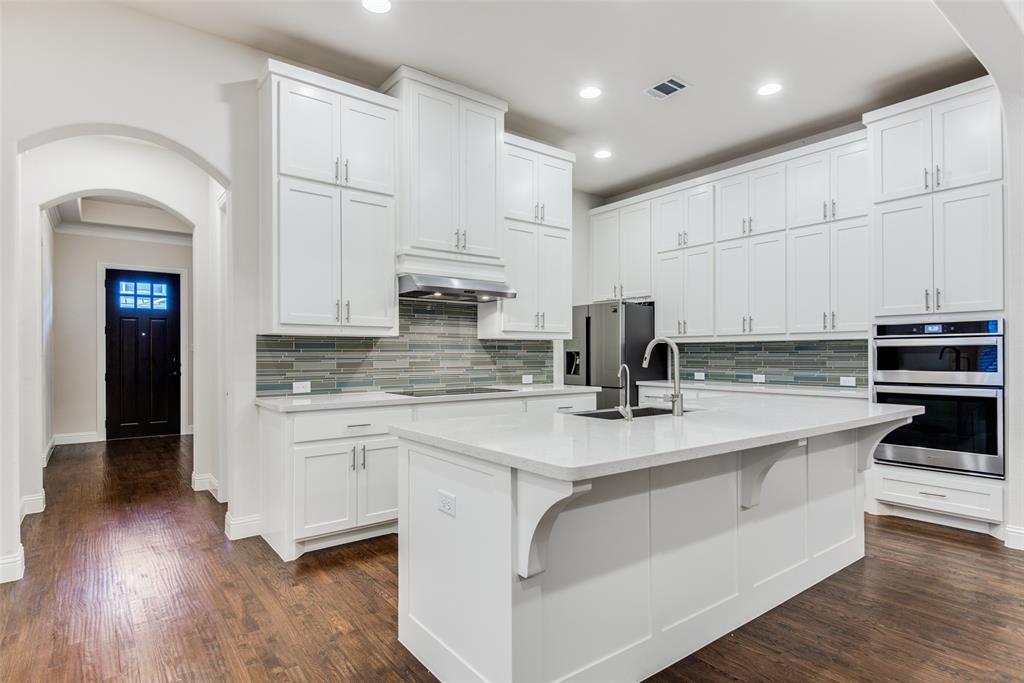 1115 Hampstead Lane