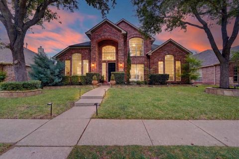Photo of 435 Arrowhead Drive, Allen, TX 75002 (MLS # 21255900)