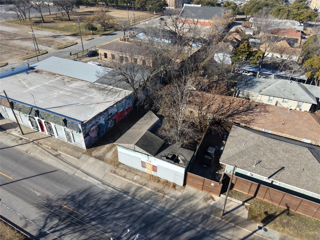 Dallas Land & Loan 02 - Commercial Sale