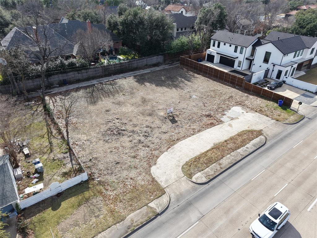 Dallas Land & Loan 02 - Commercial Sale