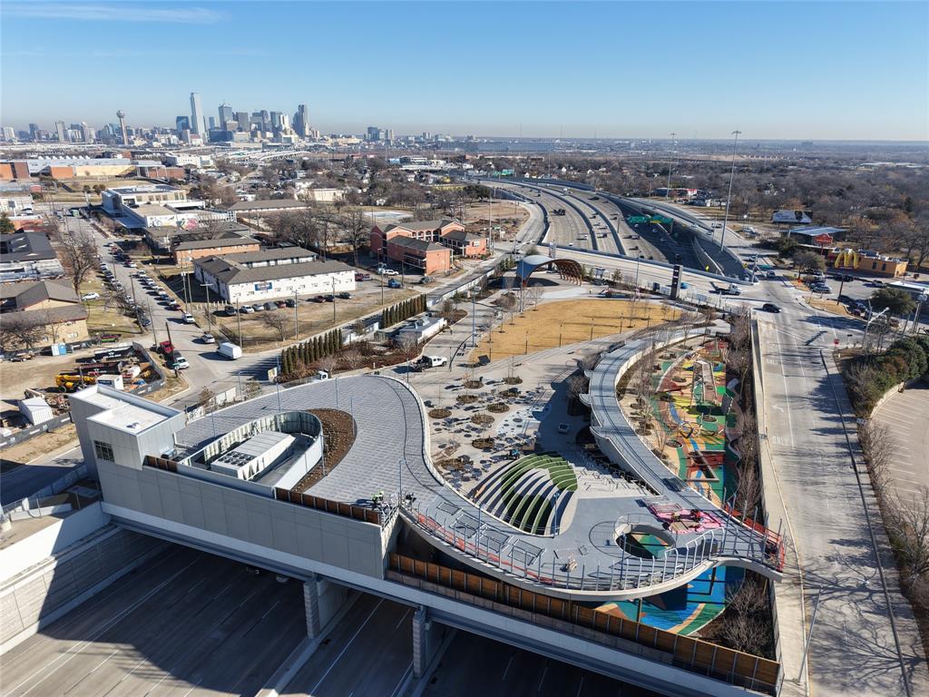 Dallas Land & Loan 02 - Commercial Sale