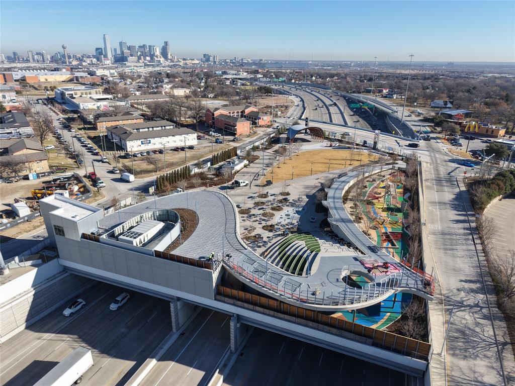 Dallas Land & Loan 02 - Commercial Sale