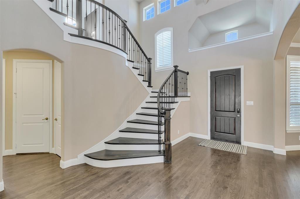 7336 Champagne Drive