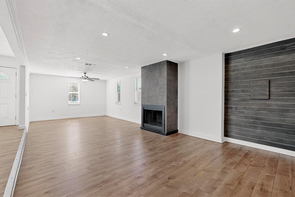 Cloverdale 02 - Residential