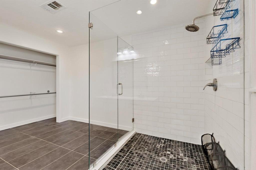 Cloverdale 02 - Residential