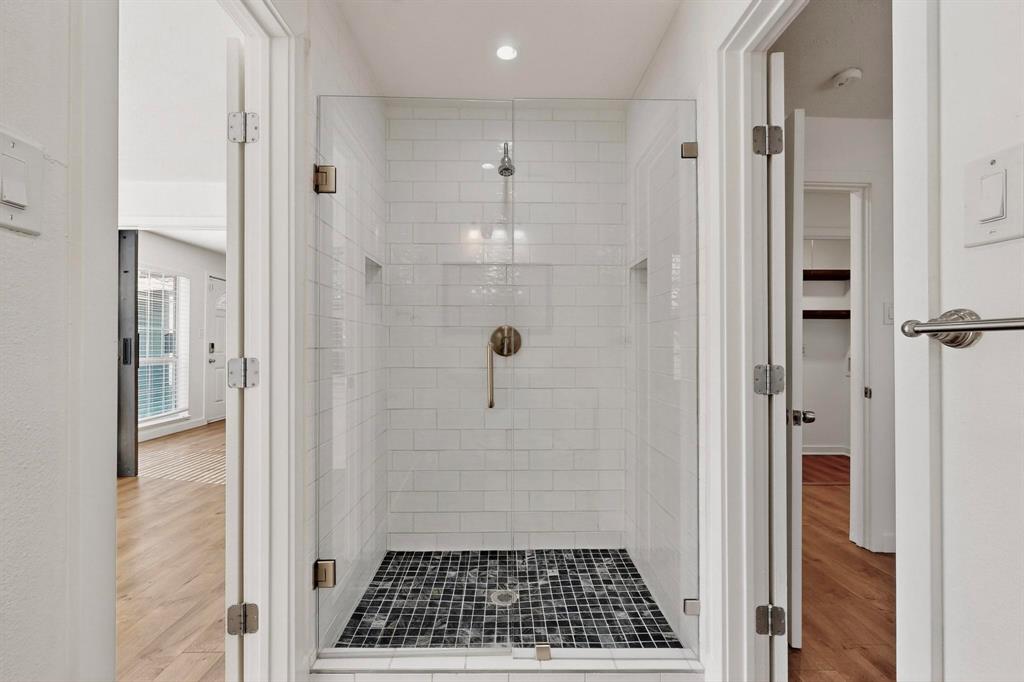 Cloverdale 02 - Residential