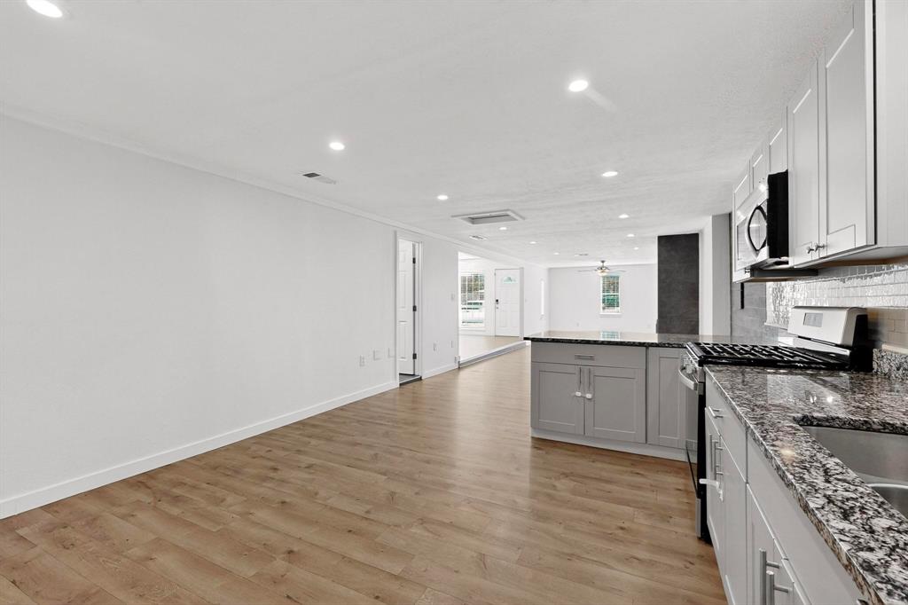 Cloverdale 02 - Residential