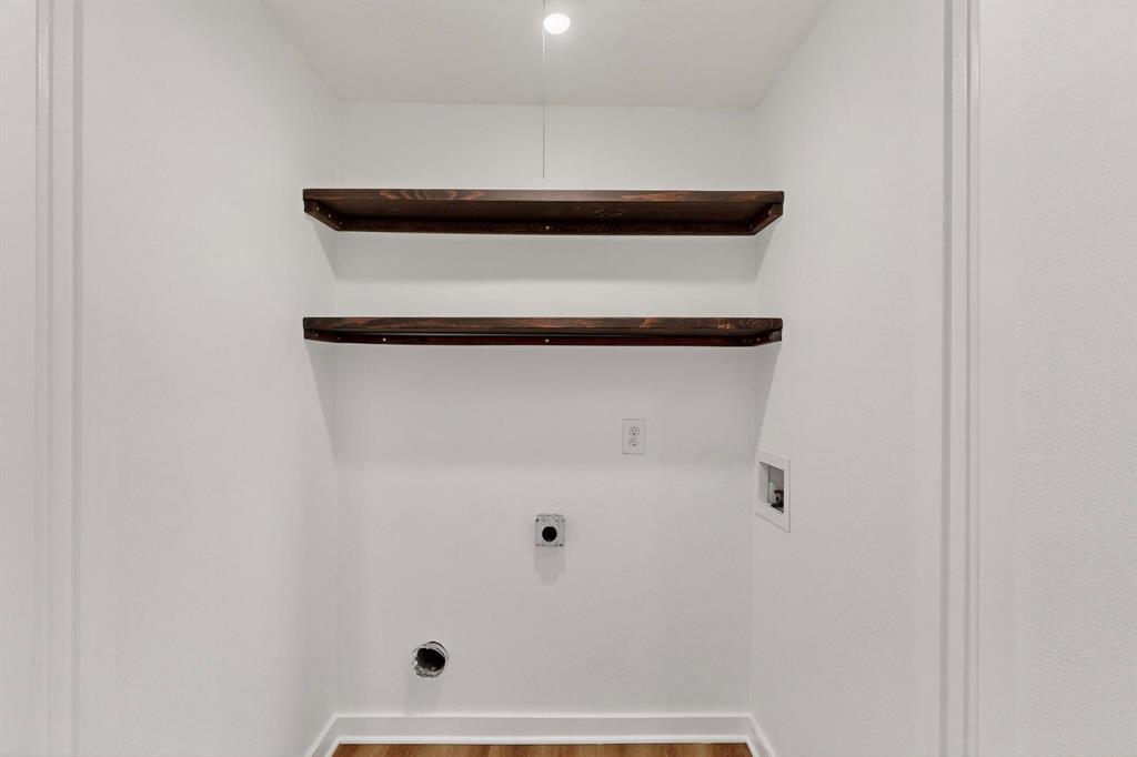 Cloverdale 02 - Residential