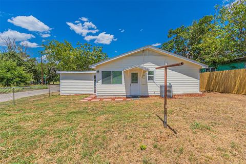 A home in Mineral Wells