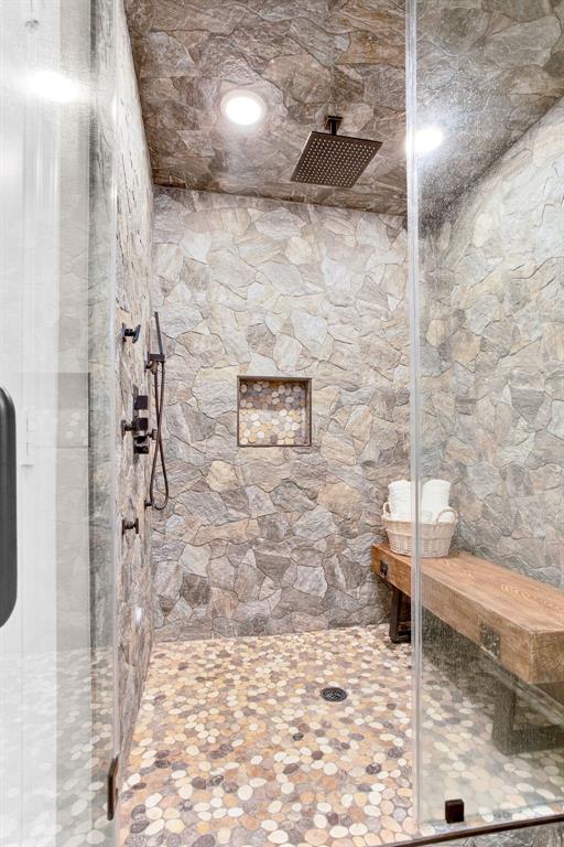 HIDEAWAY LAKE - Residential