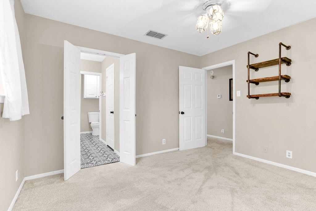 HIDEAWAY LAKE - Residential