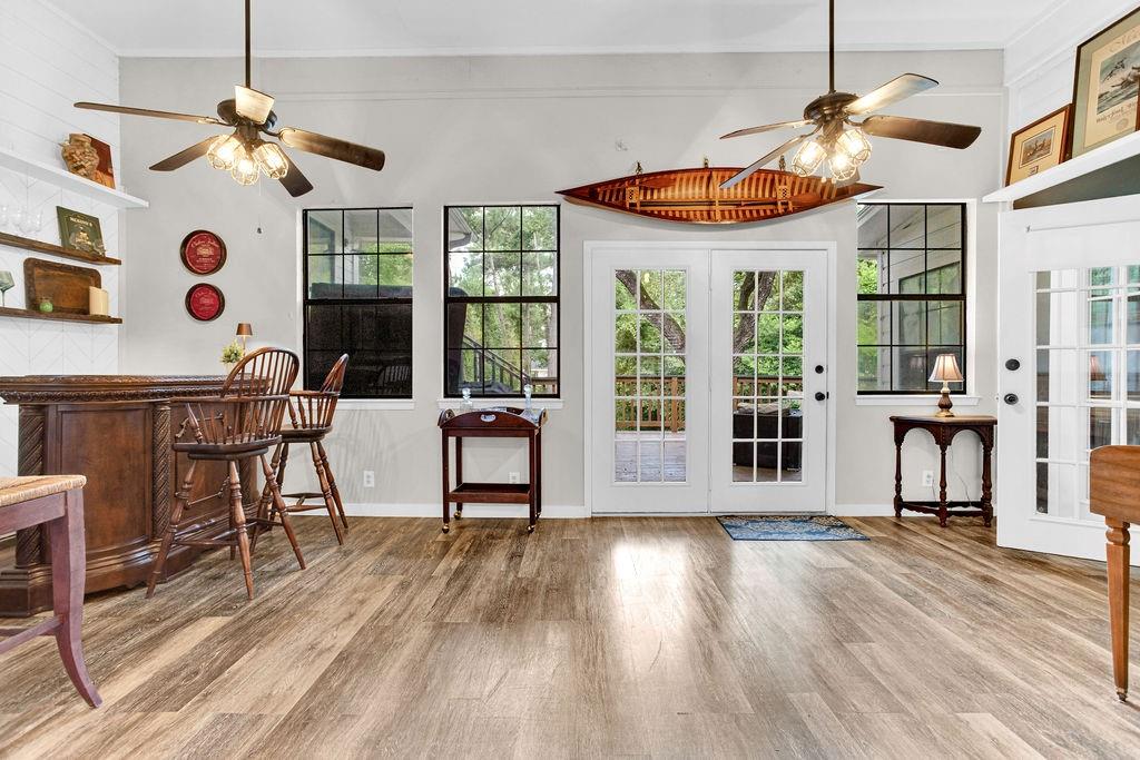 HIDEAWAY LAKE - Residential