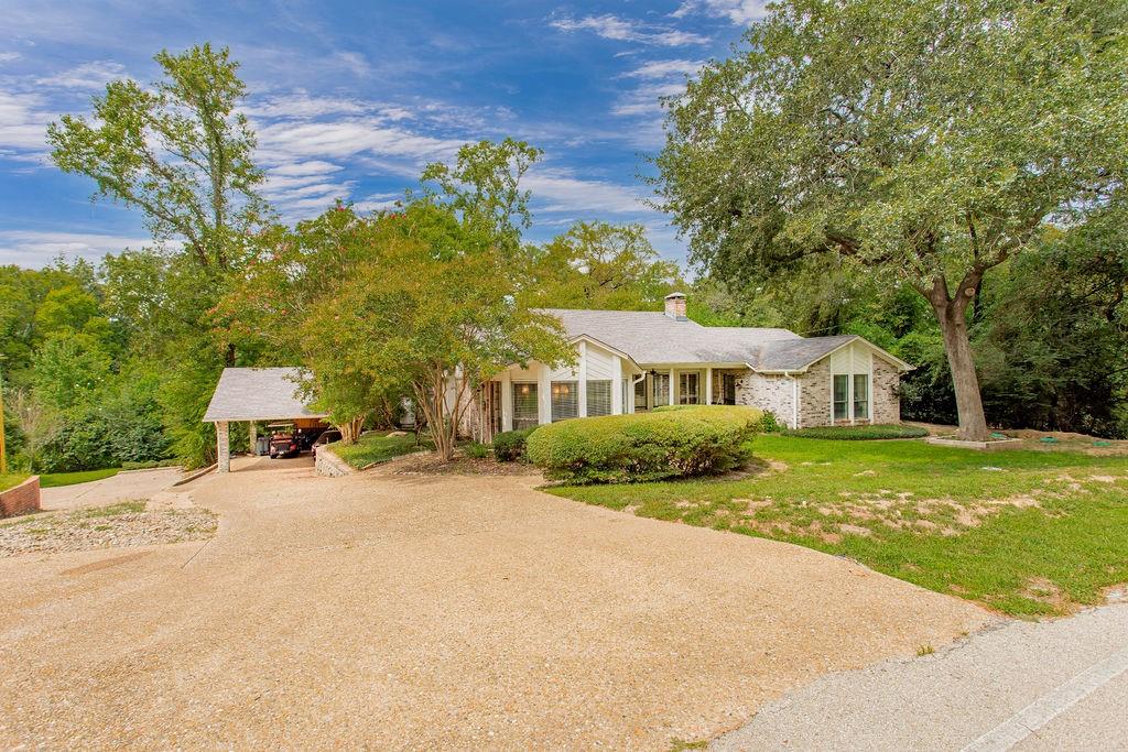 HIDEAWAY LAKE - Residential