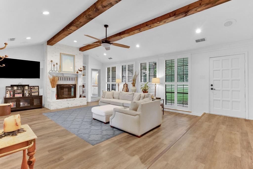 HIDEAWAY LAKE - Residential