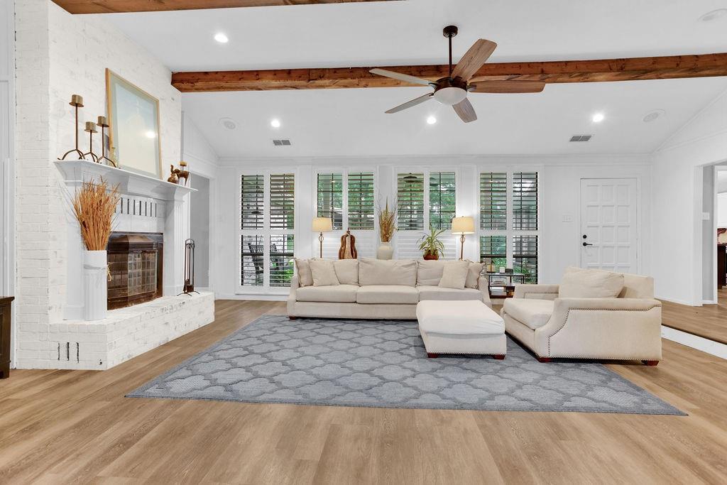 HIDEAWAY LAKE - Residential