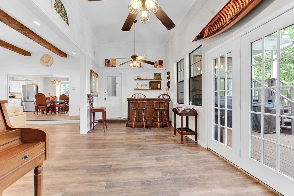 HIDEAWAY LAKE - Residential