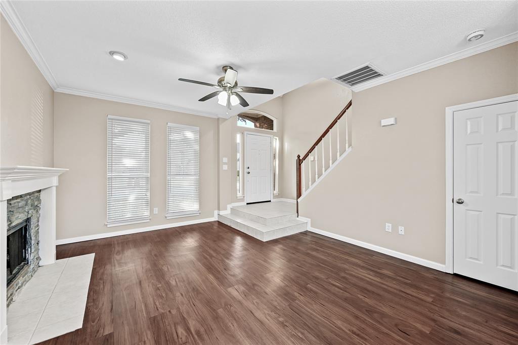 Grapevine, Texas 76051, United States, 3 Bedrooms Bedrooms, ,3 BathroomsBathrooms,Residential,Pending,21552