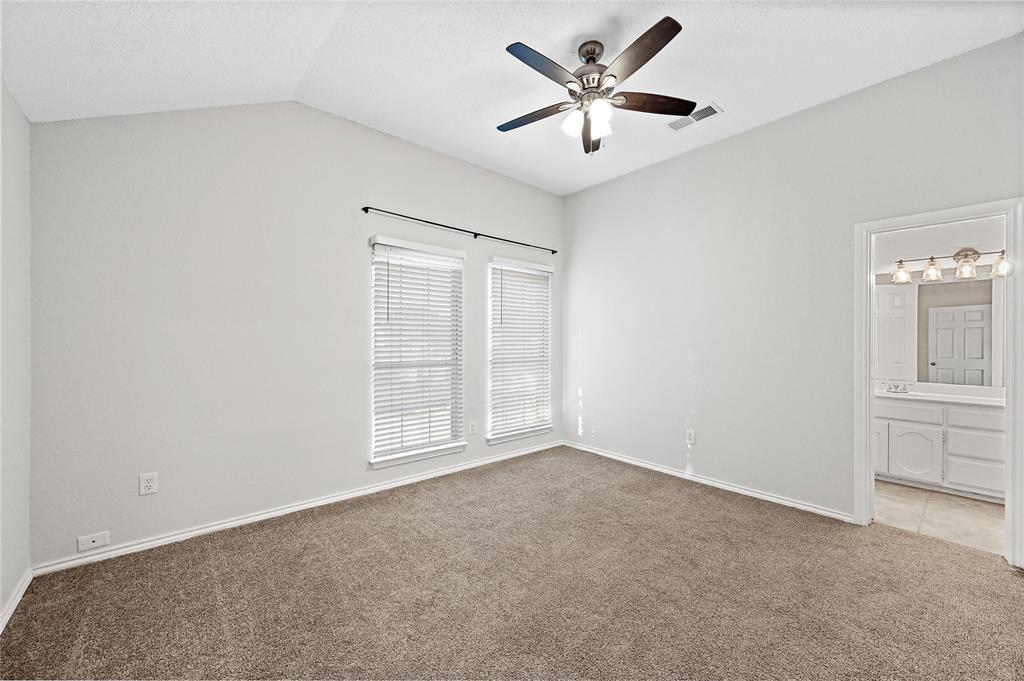 Grapevine, Texas 76051, United States, 3 Bedrooms Bedrooms, ,3 BathroomsBathrooms,Residential,Pending,21552