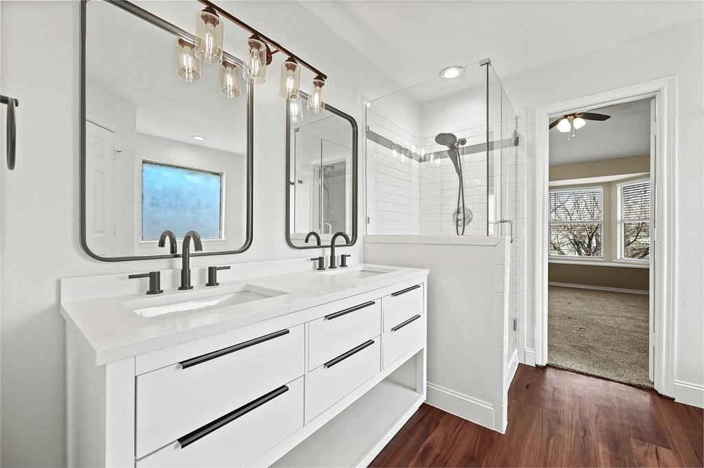 Grapevine, Texas 76051, United States, 3 Bedrooms Bedrooms, ,3 BathroomsBathrooms,Residential,Pending,21552