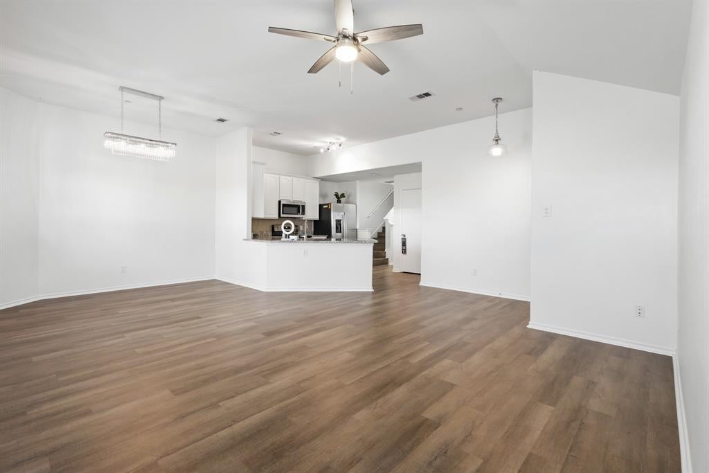 5315 Crimson Oaks Drive