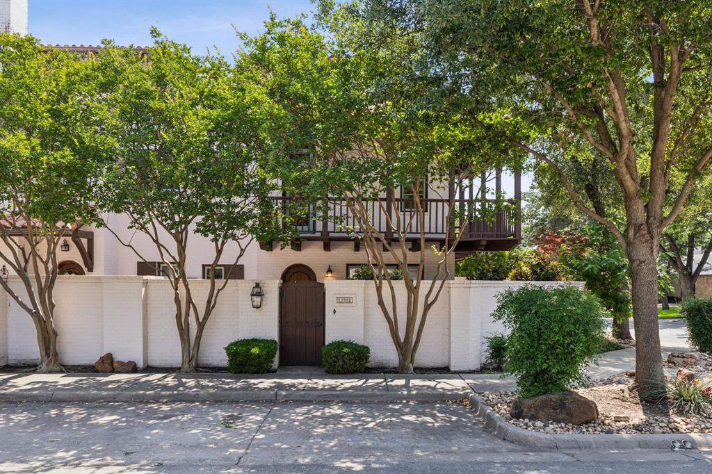 275 Casa Blanca Avenue