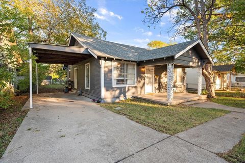 A home in Corsicana