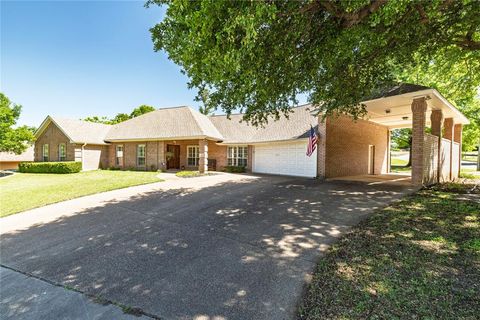 703 W Couts Street Weatherford TX 76086