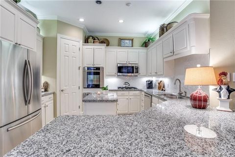 Tiny photo for 5927 Lindenshire Lane, Dallas, TX 75230 (MLS # 21008797)