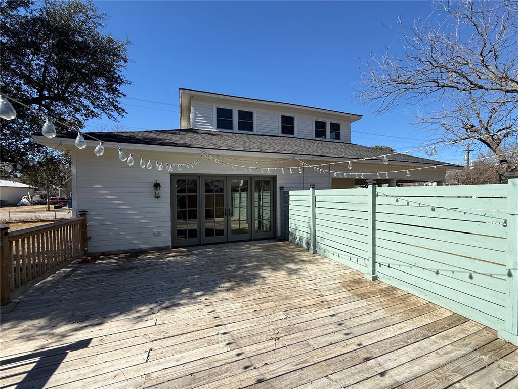 202 Throckmorton Street