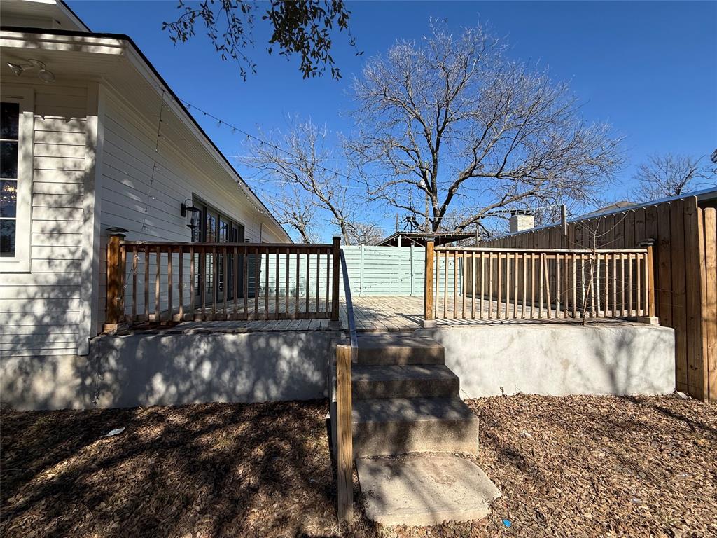 202 Throckmorton Street