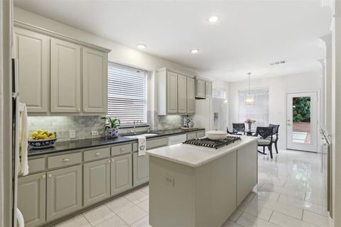 2218 Ash Grove Way Dallas TX 75228