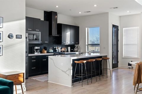 2000 Park Avenue 102 Dallas TX 75215